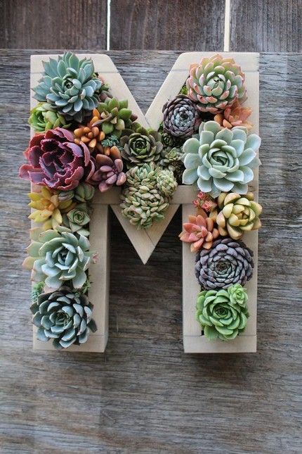 Letter Planter, Diy Vertical Garden, Succulent Garden Ideas, Vertical Garden Ideas, Jardim Diy, Beautiful Home Gardens, Vertical Vegetable Garden, Diy Monogram, Vertical Herb Garden