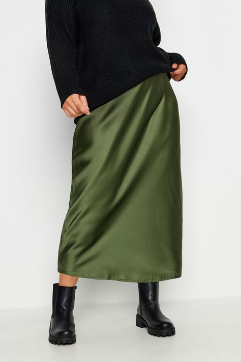 Yours Clothing Olive Skirt Outfit Winter, Plus Size Satin Skirt, Quiet Luxury Plus Size, Plus Size Satin Skirt Outfit, Plus Size Feminine Style, Satin Skirt Outfit Winter, Green Satin Midi Skirt, Lucy Outfits, Olive Green Fashion