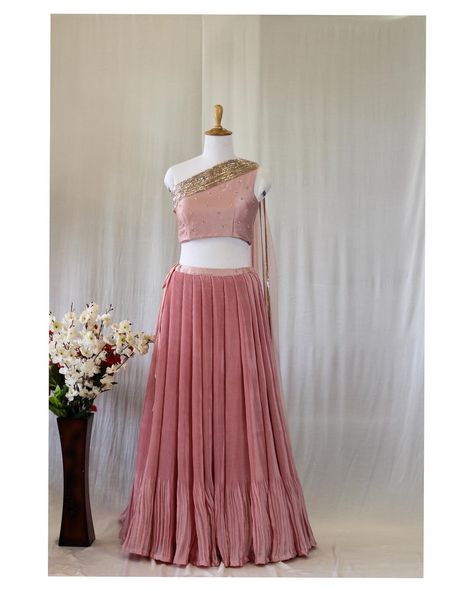 Pleated Lehenga, Shade Of Pink, Trendy Dress Outfits, Kurta Designs Women, Pakistani Dress, Trendy Dress, Design Clothes, Blouse Work, Chaniya Choli