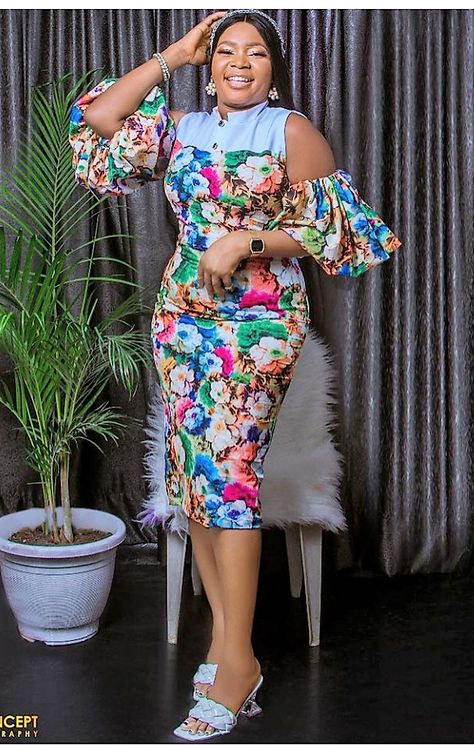 Ankara And Lace Styles, Women Ankara Styles, Short Gown Styles For Material, Styles For Ankara, Ankara And Lace, Style Ankara, Mother Fashion, Ankara Dress Designs, Ankara Styles For Women