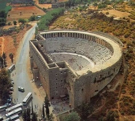 Aspendos , Antalya-Turkey Ancient Theatre, Architecture Antique, Ancient Places, Roman Theatre, Travel Turkey, Empire Romain, Antalya Turkey, Roman History, Turkey Travel