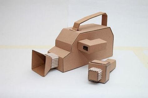 Diy Tv Camera Prop, Cardboard Camera Diy, Stuff To Make Out Of Cardboard, Cardboard Camera, Cardboard Props, Dramatic Play Themes, Cardboard Play, Film Equipment, Cardboard Crafts Diy