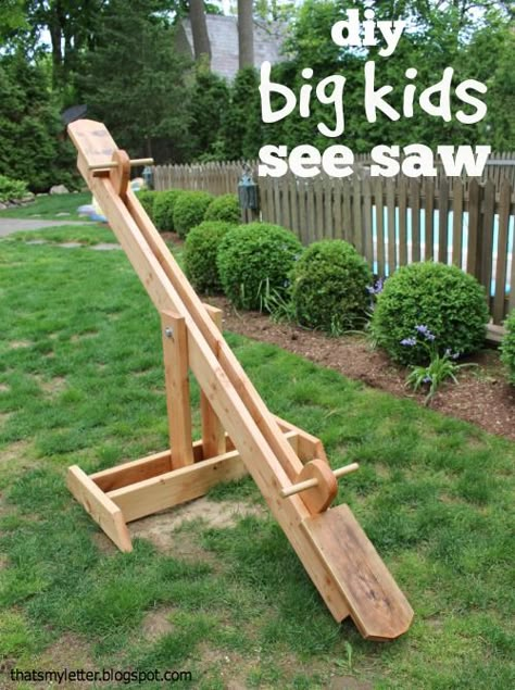 Wooden Seesaw Diy, Diy Seesaw Kids, Seesaw Diy How To Build, Diy See Saw, Outside Projects Diy, See Saw Design, See Saw Diy, Seesaw Diy, Diy Seesaw