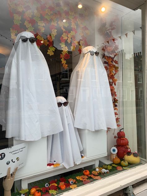 Halloween Retail Display Ideas, Autumn Showcase Store, Fall Florist Window Displays, Shop Local Window Display, Fall Business Window Displays, Witch Window Display, Harvest Window Display, Ghost Window Display, Halloween Retail Window Display