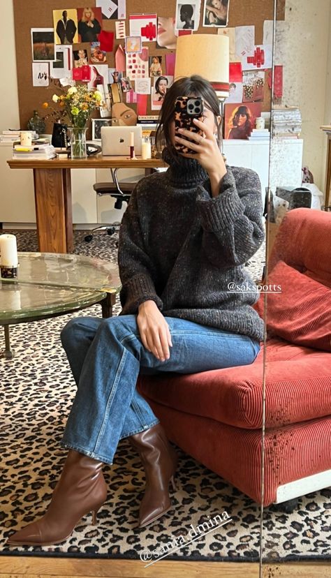 Jeanne Damas Winter, Jeanne Damas Style Winter, Damas Style, Jeanne Damas Style, Winter Birthday Outfit, Parisian Chic Style, Jeanne Damas, French Girl Style, Sophisticated Outfits