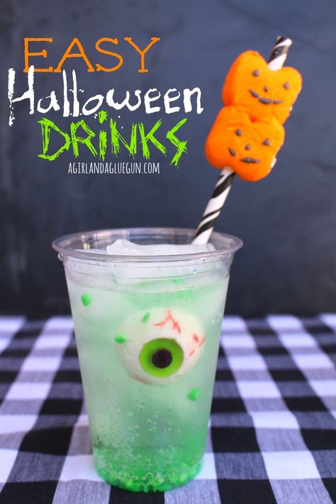 Halloween Eyeball Drink Holiday Party Kids Food, Alcohol Punch, Tonic Cocktails, Halloween Recipes Drinks, Halloween Sleepover, Cupcake Diaries, Halloween Party Drinks, Halloween Punch, Halloween Drink