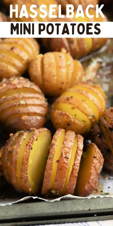 Mini Hasselback Potatoes Mini Hasselback Potatoes, Potatoes In Oven, Mini Potatoes, Mozzarella Recipes, Hasselback Potatoes, Recipes Appetizers And Snacks, How To Cook Potatoes, Baked Potatoes, Potato Dishes