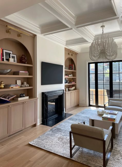 Lincoln Park Family Home — London Walder Interior Design London Flat Interior, Chicago Condos, London Living Room, Firmdale Hotels, Ig Highlights, Chicago Design, Flat Interior, Cozy Living Spaces, Lincoln Park