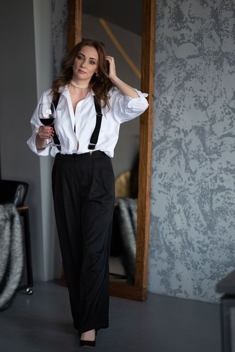 1930s Speakeasy Fashion, 1920s Casual Wear, 1920s Pants Outfit Women, Mafia Attire Women, Modern Gatsby Outfit Women, Gatsby Outfit Women, Peaky Blinders Outfit Women, Suspenders Outfit Women, Women Suspender Outfits