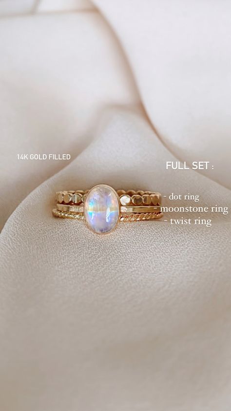 This gorgeous Rainbow Moonstone Ring is the focus of this handmade ring. It’s a Unique rainbow color in a beautiful natural stone. This beautiful moonstone ring is a gift or gift for yourself, it will illuminate your best qualities and bring forth creativity and inspiration. Details:• 14K gold filled & sterling silver• band: hammered style• gemstone: Genuine Rainbow Moonstone• measures stone: 6mm x 8mmmeasure band: approx 1.0mm - 1.5mm shape: oval............................................***Mo Sterling Silver Gemstone Rings, Moonstone Band Ring, Moonstone Ring Silver, Oval Moonstone Ring, Moonstone Ring Engagement, Moonstone Gold Ring, Gem Stone Rings, Moonstone Ring Vintage, Moon Stone Ring