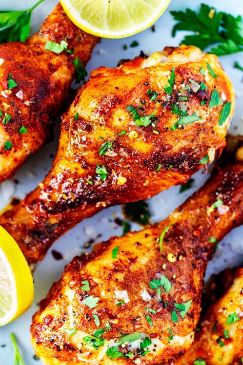 Drumsticks Instant Pot, Instant Pot Chicken Drumsticks, Garlic Chicken Drumsticks, Instant Pot Red Potatoes, Bbq Chicken Sandwich Recipes, Chicken Legs Recipes, Ip Chicken, Bbq Chicken Legs, Chicken Breast Crockpot Recipes