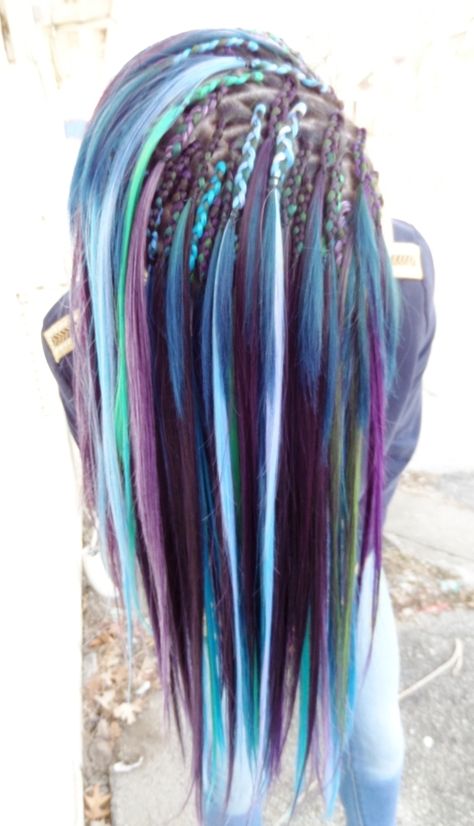 Hippie Hair, Synthetic Dreads, Braids With Extensions, Dread Hairstyles, Braid In Hair Extensions, Trendy Hair Color, Dreadlock Hairstyles, Festival Hair, Colorful Hair