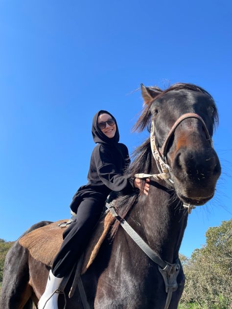 Love Images For Boyfriend, Space Girl Art, Woman Riding Horse, Muslim Photos, Horse Riding Outfit, Equestrian Aesthetic, Cute Horse Pictures, Horse Riding Equestrian, Horse Riding Clothes