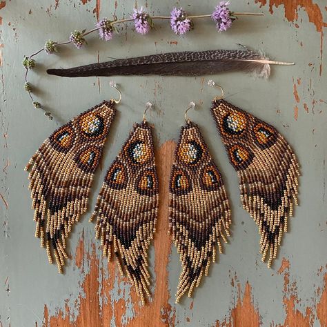 Owl Moth, Emperor Moth, Moth Earrings, Jewellery Diy, Beadwork Earrings, Beaded Earring, Beading Crafts, Seed Bead Tutorial, Earring Ideas