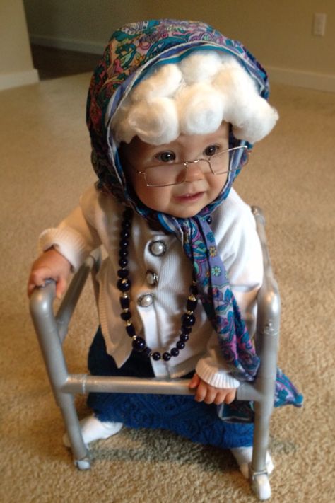 Baby as granny, Halloween 2014! Baby Kostüm, Výtvarné Reference, Idee Cosplay, Foto Baby, Toddler Costumes, Cute Costumes, Cute Halloween Costumes, Baby Halloween Costumes, First Halloween