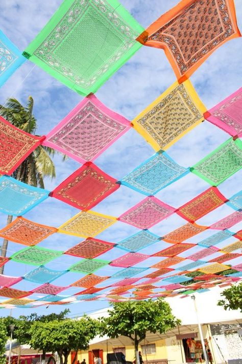 Open Space Decoration Hand Kerchief, Event Decor Ideas, Wedding Table Ideas, Blitz Design, Corporate Event Design, Candy Land Christmas Decorations Diy, Christmas Float Ideas, Candy Land Theme, Candy Land Christmas Tree