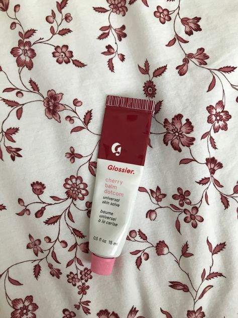 Glossier Lip Balm Cherry, Glossier Ultra Lip, Cherry Balm Dotcom, Glossier Cherry Balm, Glossier Cherry, Glossier Cherry Balm Dotcom, Aesthetic Rojo, Glossier Mascara, Glossier Balm Dotcom