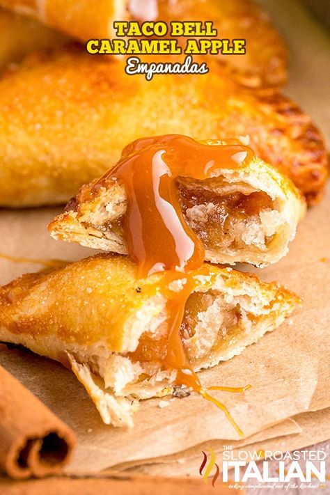 Copycat Taco Bell Caramel Apple Empanadas - The Slow Roasted Italian Caramel Apple Empanadas, Caramel Apple Pie Cookies, Apple Empanadas, Mini Caramel Apples, Salted Caramel Apple Pie, Apple Pie Cookies, Almond Shortbread Cookies, Apple Hand Pies, Mini Torte