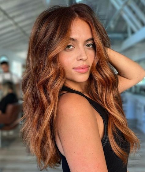 Chocolate Hairstyle with Auburn Money Piece Brown Hair With Pink Money Piece, Auburn Hair With Highlights, Deep Auburn Hair, Light Auburn Hair Color, Brown Auburn Hair, Hair Color Styles, Red Money, Auburn Red Hair, Copper Hair Color Ideas