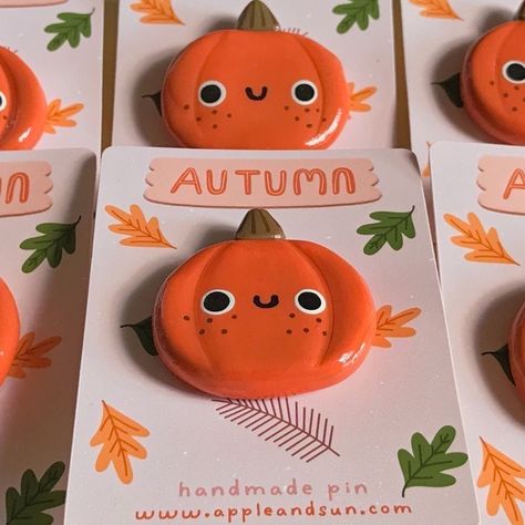 Pumpkin Clay, Clay Pins, Halloween Clay, Clay Magnets, Tanah Liat, Clay Diy Projects, Clay Crafts Air Dry, Polymer Clay Diy, Cute Polymer Clay