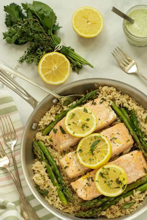 Salmon recipes for diabetics Lemony Rice, One Pan Salmon, Salmon Tacos Recipe, Best Salmon Recipe, Canned Salmon Recipes, Pan Salmon, Recipes For Diabetics, Salmon Salad Recipes, Brown Rice Recipes