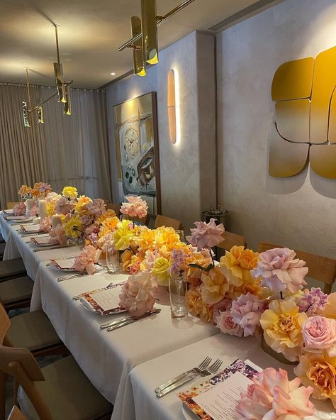 Fine Dining Table Setting, Modern Tablescape, Table Flower Arrangements, Floral Runner, Flower Installation, Table Setting Decor, Bright Florals, Table Set Up, Floral Studio