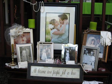 Tribute table Green Apple Wedding, Family Wedding Pictures, Wedding Table Display, Wedding Photo Display, Apple Wedding, Picture Table, Reception Bride, Family Wedding Photos, Display Family Photos