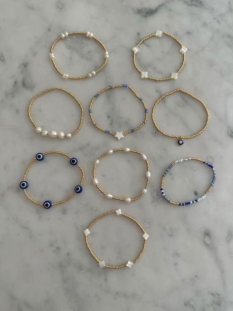 Bracelets Gold Bead, Bracelet Inspo Preppy, Where To Buy Bracelets, Blue And Gold Beaded Bracelets, Perment Jewelry, Bracelet Ideas Aesthetic Beaded, Gold And Blue Bracelet, Blue Bracelets Diy, Good Bracelet Stack