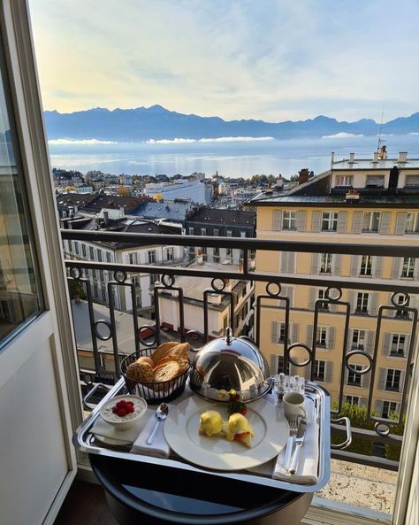 Apartment In Switzerland, Lausanne Switzerland Aesthetic, Laussane Switzerland, Switzerland Apartment, Swiss Apartment, Geneva Apartment, Switzerland Lausanne, Breakfast With A View, European Bucket List