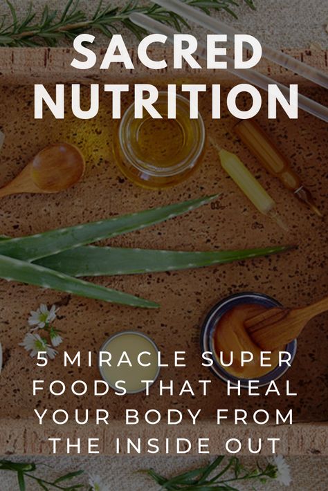 Miracle Superfoods for Healing: These 5 highly-medicinal super foods that heal are important to regularly include in your diet if you are seeking to create extraordinary levels of health. #Superfoods #HolisticHealth #Healing #ConsciousLifestyleMag Foods That Heal, Holistic Diet, Holistic Health Remedies, Ginger Benefits, Super Foods, Cold Home Remedies, Healing Food, Natural Health Remedies, Natural Home Remedies