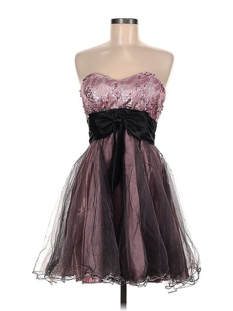 Masquerade Cocktail Dress Size: 9 Purple Dresses - used. 100% POLYESTER, Formal, Strapless, Short, Strapless | Masquerade Cocktail Dress - Formal: Purple Dresses - Used - Size 9 2000s Short Dress, 2000s Hoco Dress, 2000s Formal Dresses, Masquerade Outfit, Fashion Infographic, Hoco Dress, Cocktail Dress Formal, Purple Dresses, Neon Aesthetic