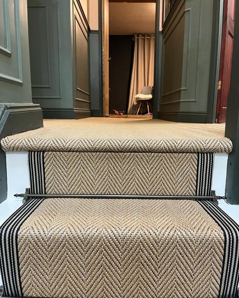 This herringbone easy care sisal looks great with our tape Roach B. Expertly fitted by @campbellcarpets It’s all in the prep.. This product requires full stick, so plying of landing and stairs is necessary to ensure a perfect finish. #carpetedging #carpetbinding #carpetwhipping #stairrunner #stairrunners #herringbonecarpet #carpet #manmadecarpet #stairs #flooring #floorlayer Carpet Wrapped Open Stairs, Stair Runner And Landing Carpet, Oak Stairs With Carpet Runner, Sisal Carpet Bedroom, Carpet Runner On Stairs With Landing, Stairs With Carpet Runner, Sisal Herringbone Carpet, Stairs Carpet Runner, Stair Runners Ideas