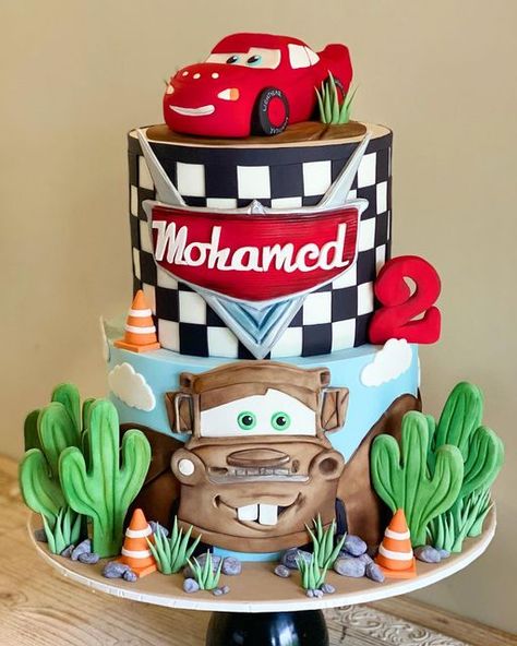 Mcqueen Car Cake, Lightning Mcqueen Birthday Cake, Disney Cars Cake, Γενέθλια Mickey Mouse, Movie Cake, Pixar Cars Birthday, Mcqueen Car, Lightning Mcqueen Cake, Cars Theme Cake