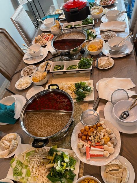 Hot Pot At Home, Birthday 27, Birthday Extravaganza, Aesthetic Foods, Korean Street Food Recipes, Korean Street Food, Aesthetic Life, Friends Hot, Korean Street