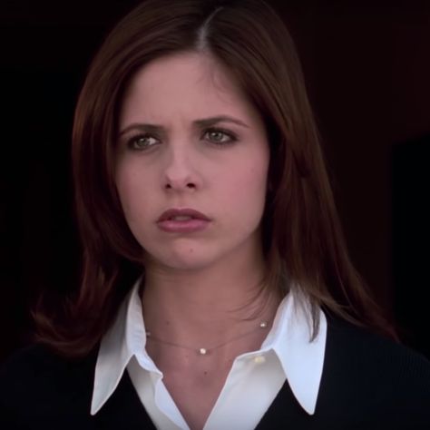 Kathryn Merteuil Costume - Cruel Intentions Check more at http://costumerocket.com/kathryn-merteuil-costume/ Sarah Michelle Gellar Brown Hair, Kathryn Merteuil Icon, Kathryn Merteuil Aesthetic, Cruel Intentions Kathryn, Sarah Michelle Gellar Cruel Intentions, Intentions Aesthetic, Kathryn Merteuil, Baddie Books, August Moodboard