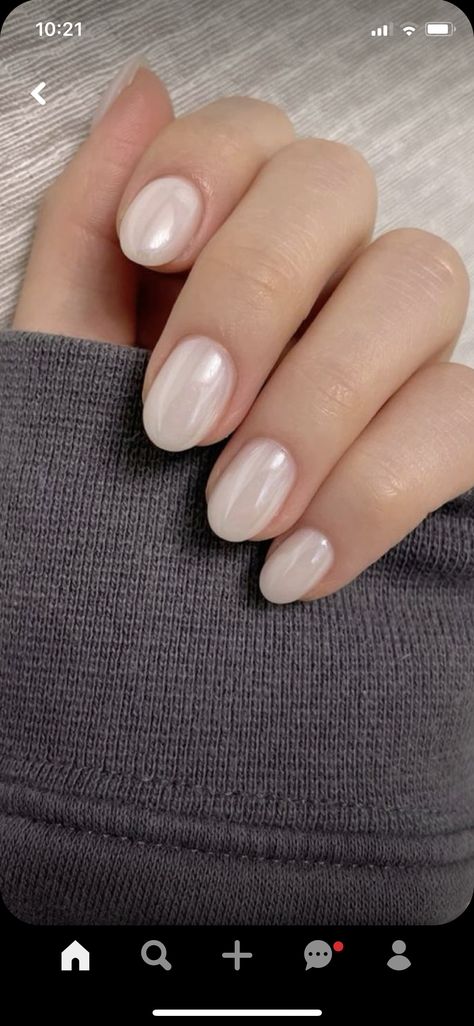 Nude Chrome, Short Round Nails, Rubber Gel, Casual Nails, Pearl Nails, Cute Gel Nails, Round Nails, Prom Nails, Chrome Nails