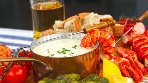 Maine Lobster Fondue – Get Maine Lobster Lobster Fondue, Oil Fondue, Broth Fondue Recipes, Cooked Lobster, Fondue Night, How To Cook Lobster, Fondue Recipes, Lobster Meat, Surf And Turf