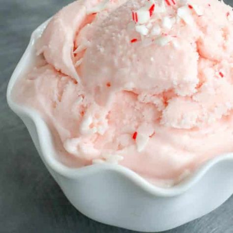 Candy Cane Ice Cream Recipe, Mocha Ice Cream Recipe, Peppermint Ice Cream Recipe, Candy Cane Ice Cream, Peppermint Stick Ice Cream, Peppermint Ice Cream, Desserts Christmas, Ice Cream Maker Recipes, Strawberry Dessert