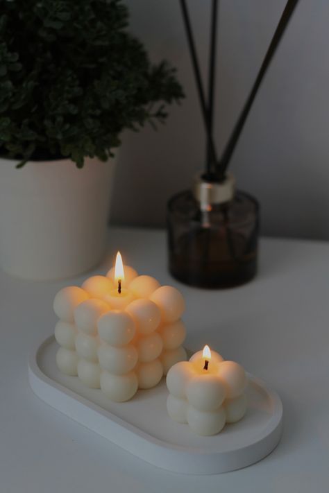 Vela Aesthetic, Gel Candle Diy, Bougie Aesthetic, Velas Aesthetic, Scented Candles Aesthetic, Candle Scents Recipes, Candle Photography Ideas, Beeswax Candles Diy, Candle Photography