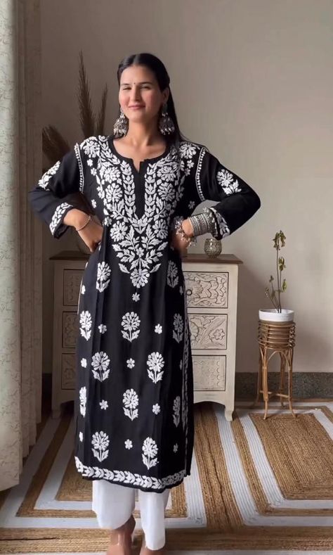 Black And White Indian Outfit, Simple Suits Indian Casual, Black Chicken Kurti, Simple Black Kurti Designs, Chicken Suits Indian Designs, Long Kurta With Jeans, Simple Suits Indian, Kurti Set Designs Latest, Chicken Kurti Designs