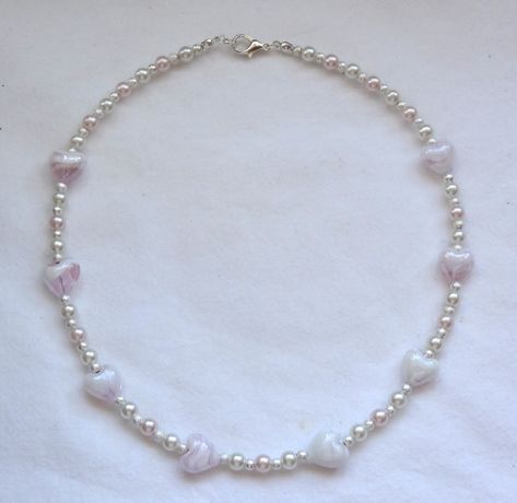 Pink And White Beaded Necklace, White Beads Necklace, Pink Beaded Necklace, Ethereal Jewelry, Diy Jewelry Rings, Bracelets Handmade Diy, Indie Jewelry, Beaded Necklace Designs, Fairy Necklace