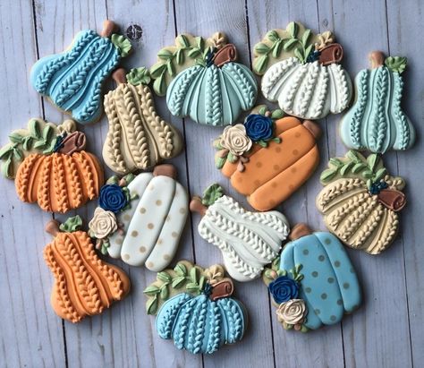 Pumpkin Cookies Set - Etsy Pumpkin Cookies Decorated, Fall Decorated Cookies, Tea Party Cookies, Cookies Decorated With Royal Icing, Pumpkin Sugar Cookies, Yummy Sugar Cookies, Thanksgiving Cookies, Decorated Sugar Cookies, Shower Cookies