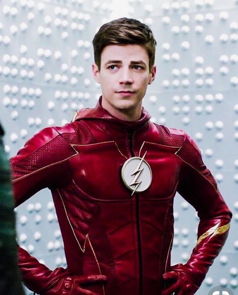 Is it just me or is it hot in here-me We all now u like him so stop trying to hide it..-mom What!! No I don't-I blush nervously  *face palm*-mom Flash Show, Flash Superhero, Flash Characters, Flash Costume, Flash Barry Allen, The Flash Grant Gustin, Flash Tv Series, Superman Lois, Fastest Man