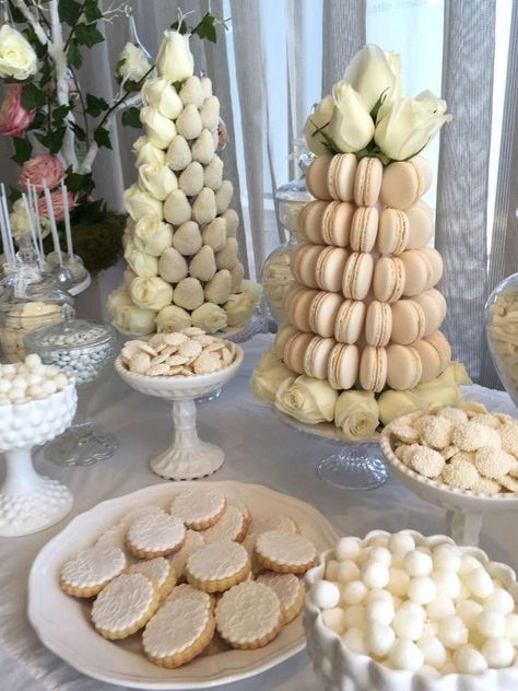 Sweets Table Wedding, White Wedding Party, Buffet Dessert, Wedding Snacks, Macaron Tower, White Desserts, Nature Inspired Wedding, Bride Shower, Wedding Treats