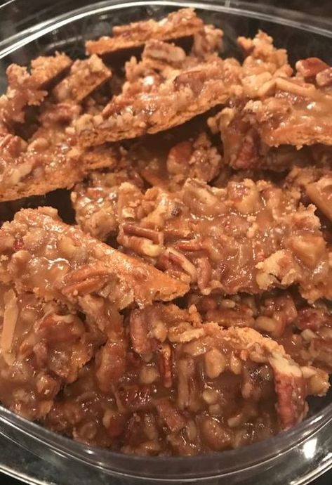 Fine Southern Dish Pecan Pie Bark, Pecan Halves, Pecan Pie Easy, Pecan Pie Bars, Pecan Pie Recipe, Pecan Recipes, 12 Tomatoes, Bark Recipe, Pie Bar