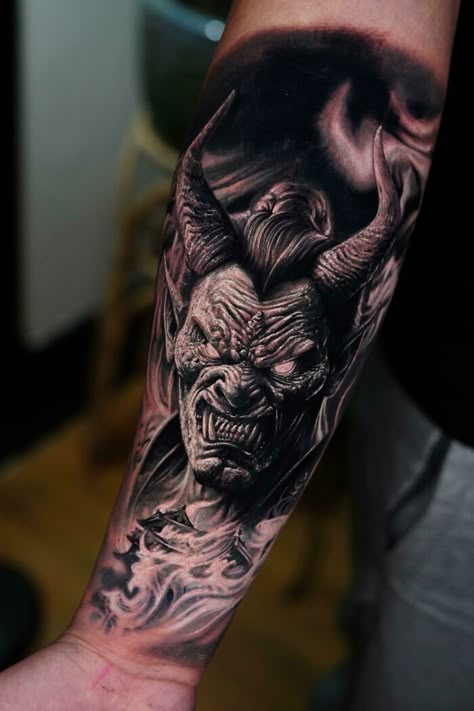 Satanic Tattoo Design, Mascara Oni, Satanic Tattoos, Tattoo Design For Hand, Mother Nature Tattoos, Evil Tattoo, Arte Occulta, Skull Sleeve Tattoos, Evil Tattoos