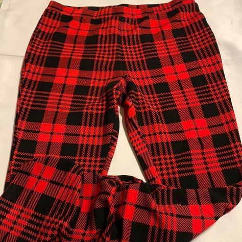 Shein Size 2xl Red Plaid Pants With Ruching On Legs. Very Classy Pants. Nwot & Smoke Free/Pet Free Home Free/Per Free Home. See Photos For Complete Description/Details. Never Worn Red Plaid Pants, Classy Pants, Side Leggings, Style Wide Leg Pants, Strap Pants, Black Jogger Pants, Black And White Stars, Joggers Track Pants, Black Wide Leg Pants