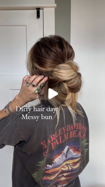 Everyday Messy Bun, Quick Bun For Long Hair, Easy Long Hair Messy Bun Tutorials, Long Hair Low Messy Bun, Casual Messy Bun, Casual Updo For Long Hair, Mid Length Easy Updo, Messy Bun Hairstyles Low, Everyday Low Bun