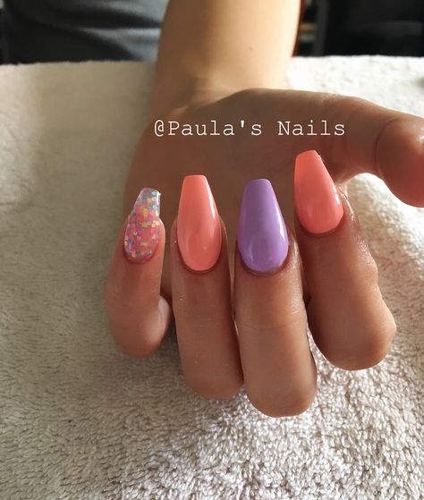 Bright Spring coffin nails #beautiful 😍 coral and purple nails- sun time ☀️ Lilac And Coral Nails, Coral And Lavender Nails, Lavender And Peach Nails, Purple And Coral Nails, Peach And Purple Nails, Spring Pedicure Ideas, Nails Sun, Coral And Purple, Nails Coral