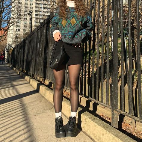 Winter Grunge Outfits, Paige Secosky, Haute Couture Outfits, Winter Grunge, Nyc Outfits, Winter Fit, 90s Outfit, Cold Weather Outfits, Clothing Ideas